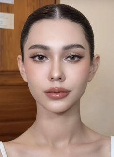 Clean Girl Makeup Look: How to Try the Viral Trend Instantly with AI